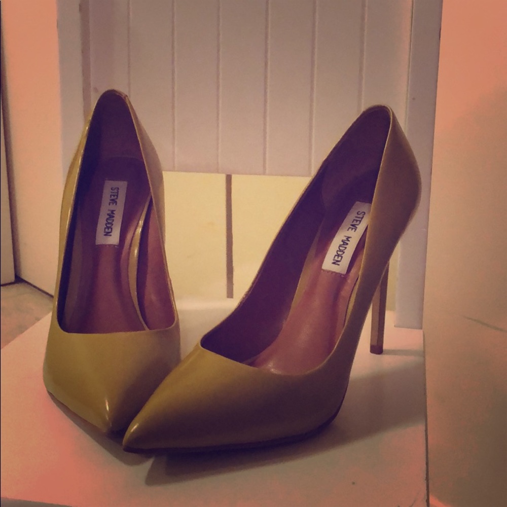 Steve Madden heels - Picture 2 of 2